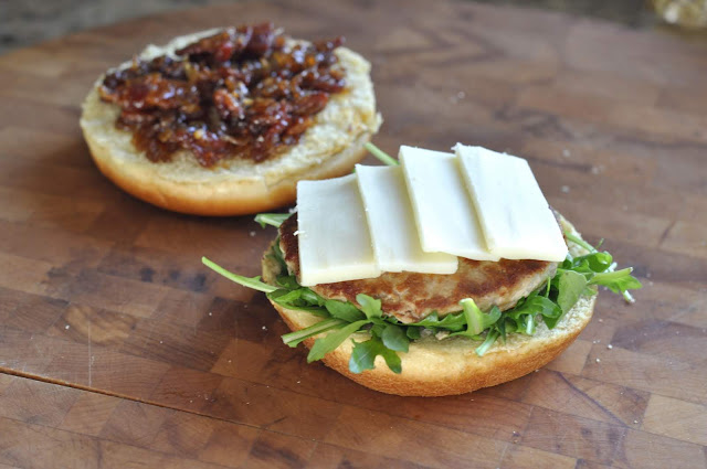 Applegate Organics® Turkey Burgers with Arugula, Jack Cheese, and Homemade Bacon Jam | Taste As You Go