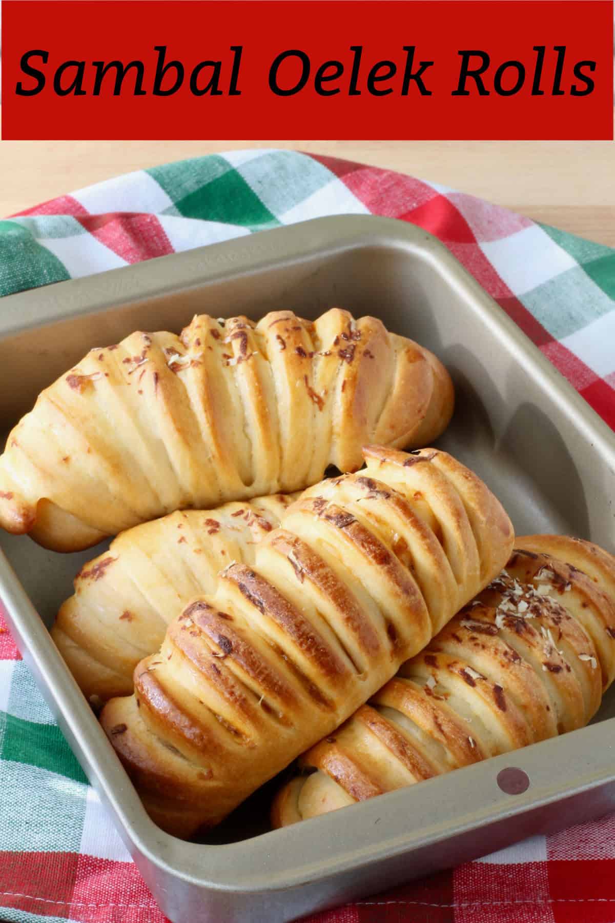 Sambal Oelek Milk Bread Buns in a Tray.