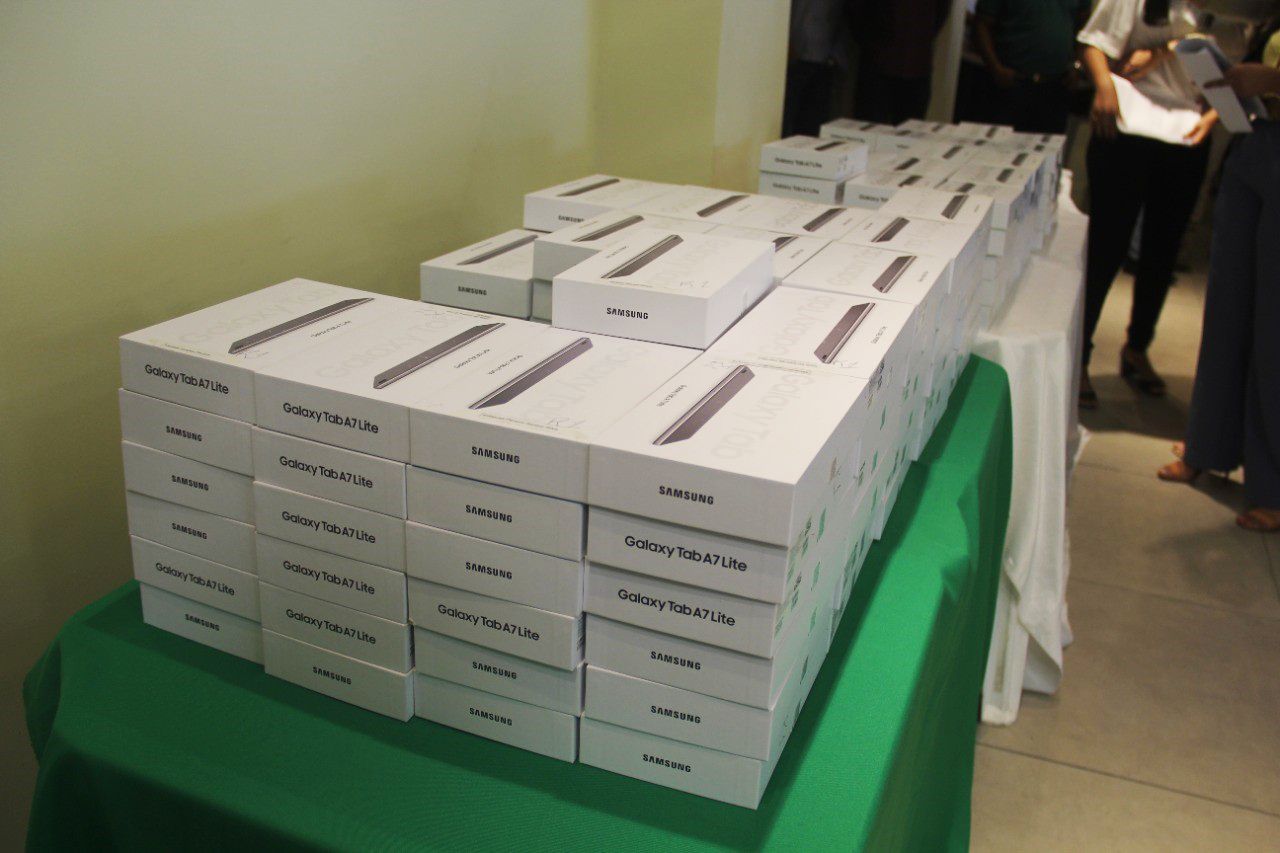 Eunápolis é destaque na mídia estadual com entrega de tablets para ACSs