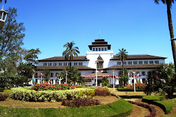 Tempat Wisata Bandung Gedung Sate