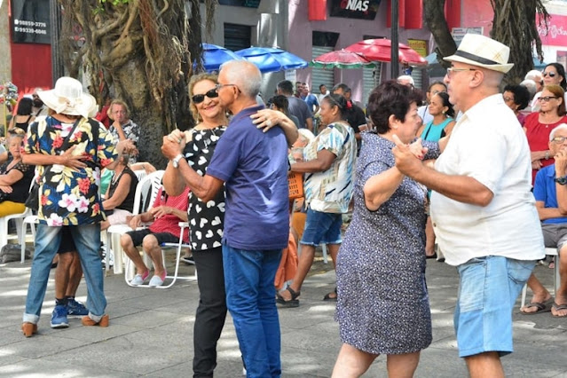 'Sabadinho Bom' atrai pessoenses as tardes de sábado para o Centro Histórico