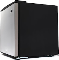 Stainless steel door & black cabinet, side view of Whynter CUF-112SS 1.1 cu.ft Mini Compact Countertop Freezer