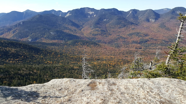 Vues au sommet du Dial dans les Adirondacks