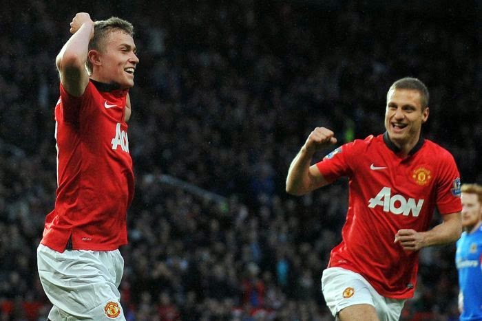 Night of Emotion- As Giggs came off bench and Vidic said goodbye to Old Trafford in United 3-1 win over Hull