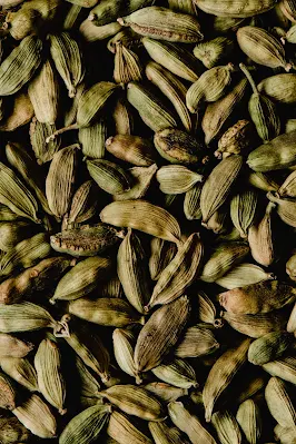 16 Reasons to Add Cardamom in Your Diet ; The trend of recent times: What is cardamom, what is it good for?