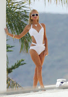 Paris Hilton Hot Swimsuit Pictures 