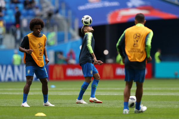 Neymar and Willian work out before Brazil world cup 2018 match vs costa rica