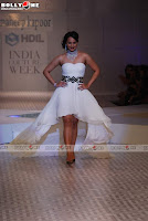 Sonakshi Sinha looking hot in white short dress on ramp