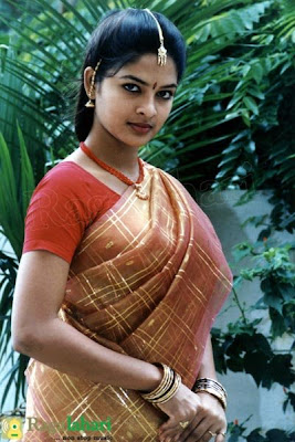 cute tamil actress in saree photo album