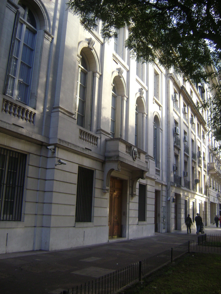 Trabajo en el consulado peruano en argentina