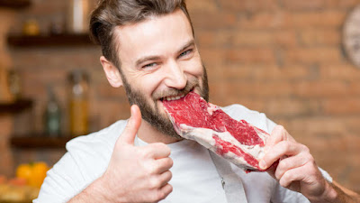¿Cuáles son los peligros de comer carne cruda?