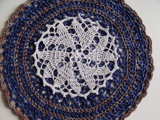 free crochet patterns, hearts, mandalas, doilies,