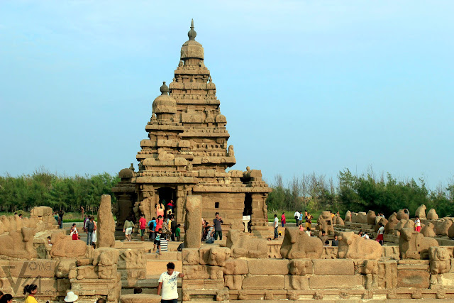 The temple complex is surrounded by bull sculptures over its compound wall