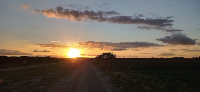 O PÔR DO SOL DE HOJE EM BOM CONSELHO É DIFERENTE DE TUDO E TODOS