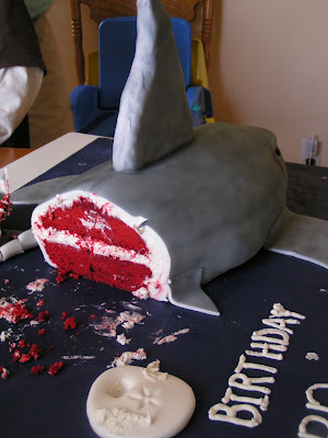 Shark Birthday Cake on Lil E S 5th Birthday Cake It Is Supposed To Be A Great White Shark