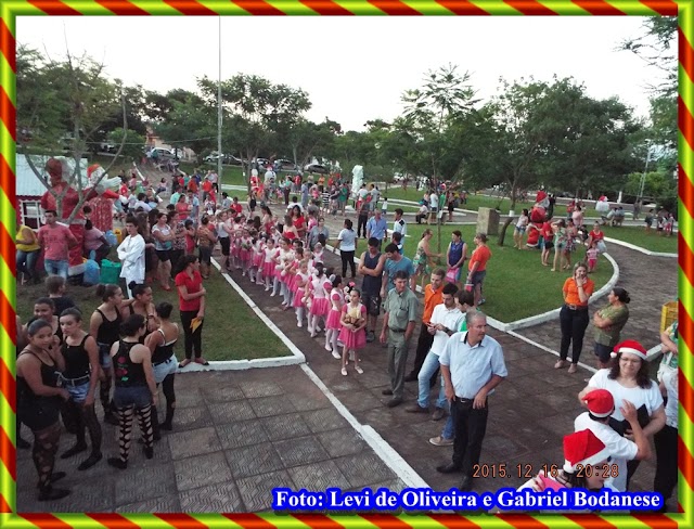 Confira todas as fotos da chegada do Papai Noel em Cristal do Sul