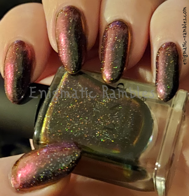 Nail Polish Swatch ILNP Eclipse Holo