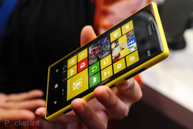 Nokia Lumia 720 gambar