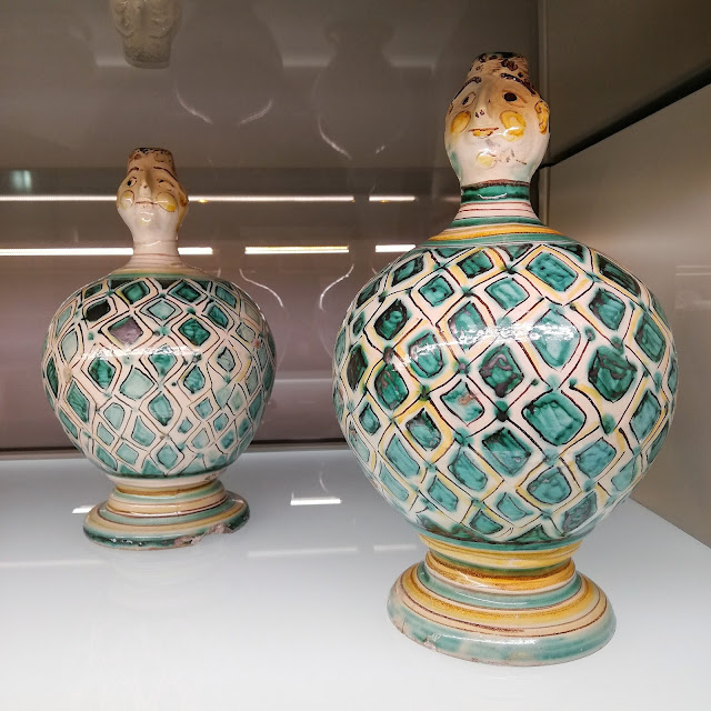 Elements of majolica against misfortune and evil in the MuMa of Laterza