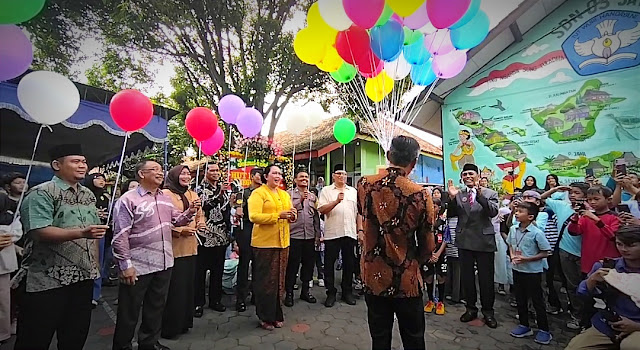 Hadiri Ulang Tahun Emas SDN 03 Jaten, PJ Bupati Karanganyar: Sekolah Harus Bisa Menginspirasi