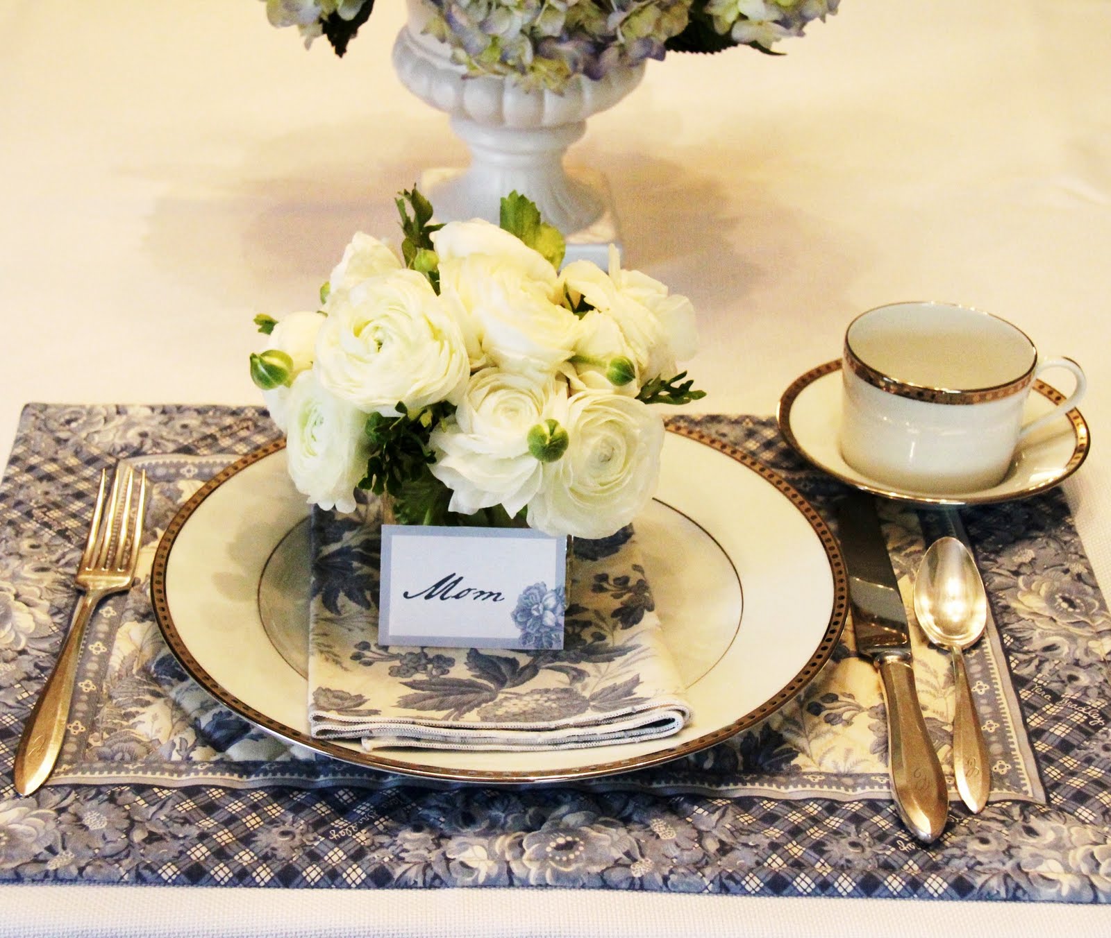 Mother's Day Table Decorations