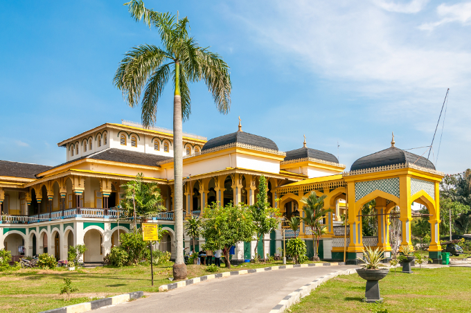  Objek  Wisata  Istana Maimun Kota  Medan 