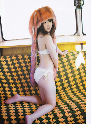 AKB48 Rina Kawaei &quot;Sekaiwa Bokurano Tenonakani&quot; on Entame Magazine