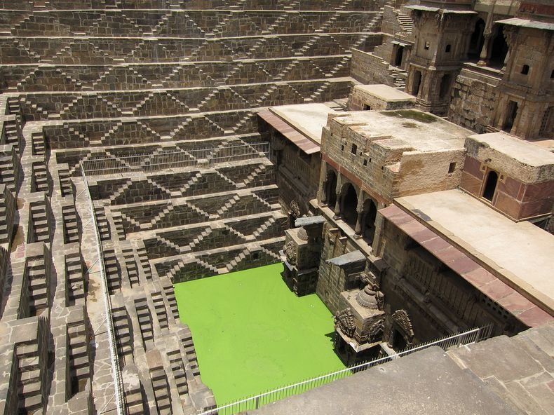 chand-baori-15