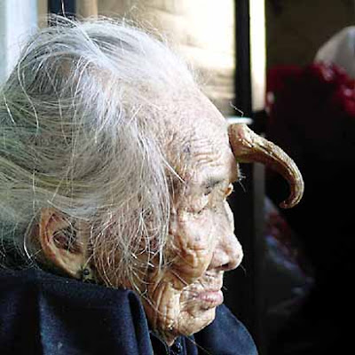 granny%2bhorn  menarik, 10 Keanehan manusia di Asia yang mengejutkan dunia . natural.co.id