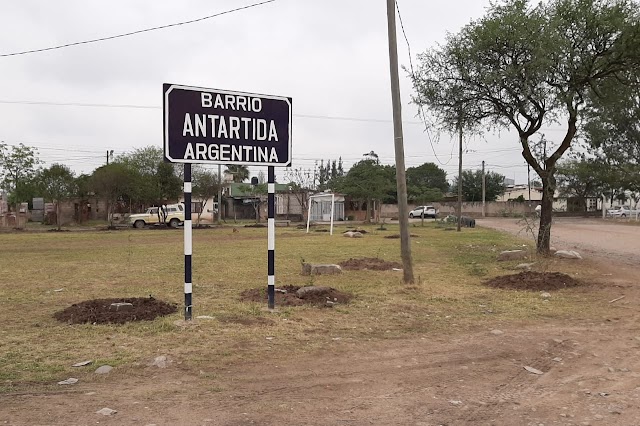 Reempadronamiento en el Centro Vecinal del Barrio Antártida Argentina