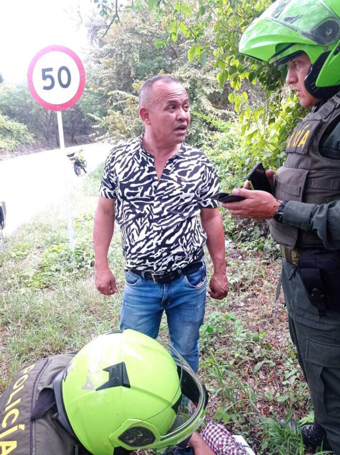 Este fue el momento exacto en el que el presunto homicida es detenido cuando iba a bordo de un bus de servicio público.