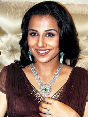 vivacious vidya balan at diamond jewellery launch hot photoshoot