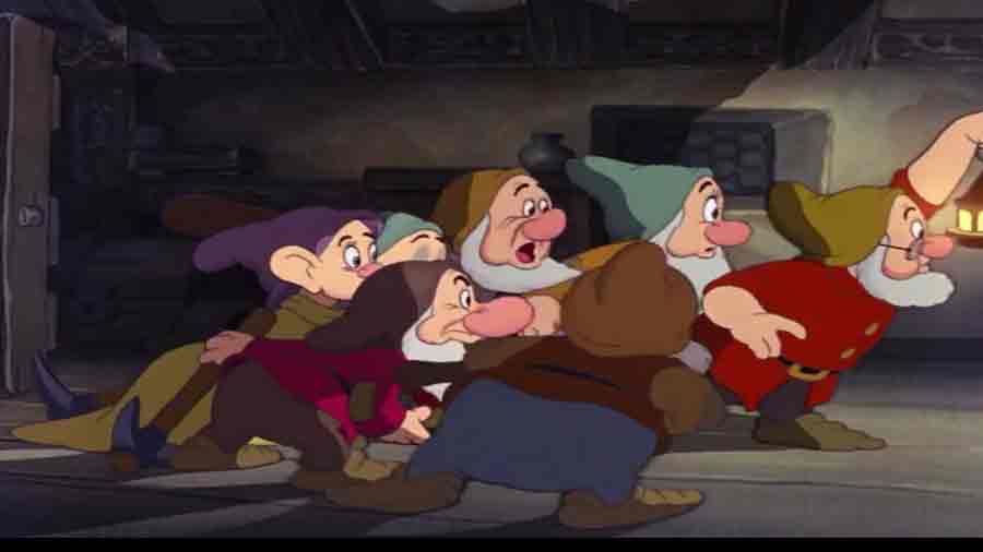 Watch Online Hollywood Movie Snow White and the Seven Dwarfs (1937) In Hindi English On Putlocker