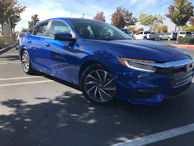 Front 3/4 view of 2020 Honda Insight Touring