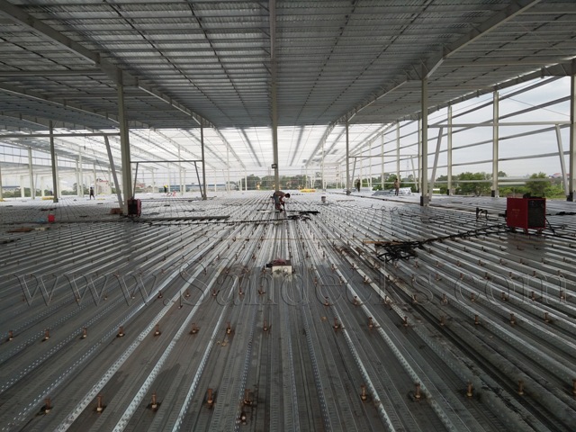 Thi công lắp đặt Sàn Deck