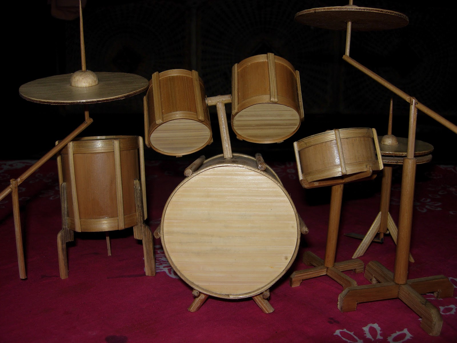Beberapa contoh hasil produksi Souvenir Bambu "Lugut Wulung" yang 