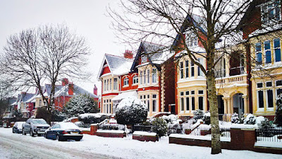 UK Winter COVID Behaviour in Economical Society
