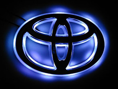 toyota logo black. Illuminated Toyota logo!