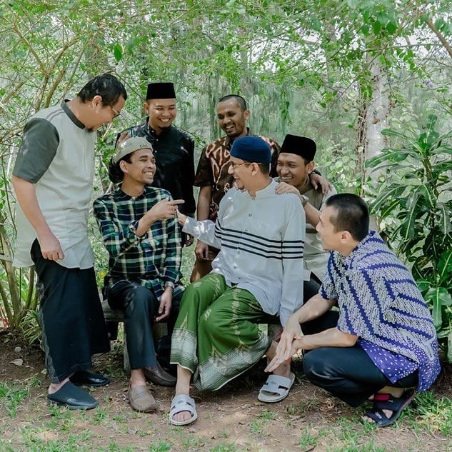 Ustadz terkenal pada kumpul