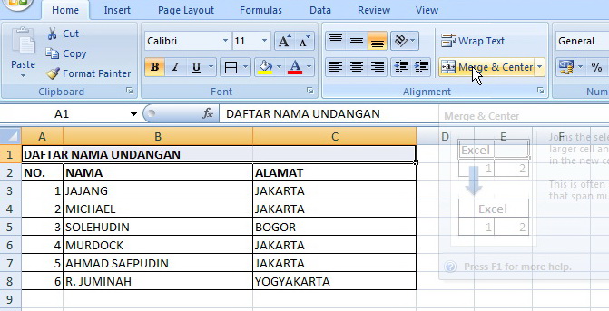 Judul tabel Excel rata tengah menggunakan Merge Cell