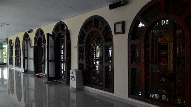 masjid pelabuhan kamal madura