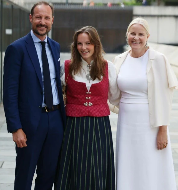 Crown Prince Haakon, Crown Princess Mette-Marit, Princess Ingrid Alexandra and Prince Sverre Magnus at graduation ceremony