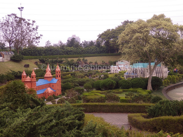 Window on China theme park