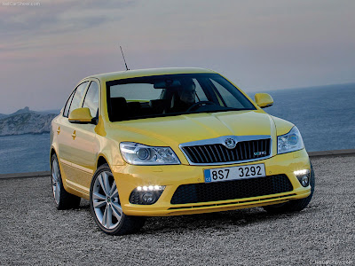 The facelifted Skoda Octavia RS has a redesigned front mask with an RS logo 