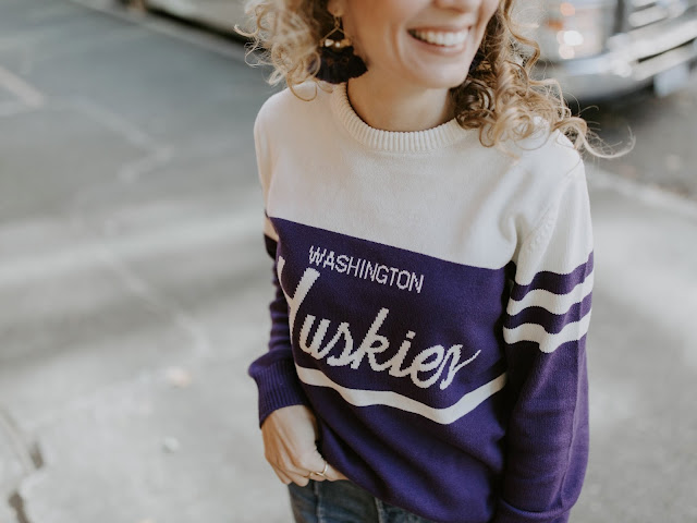 UW womens sweater