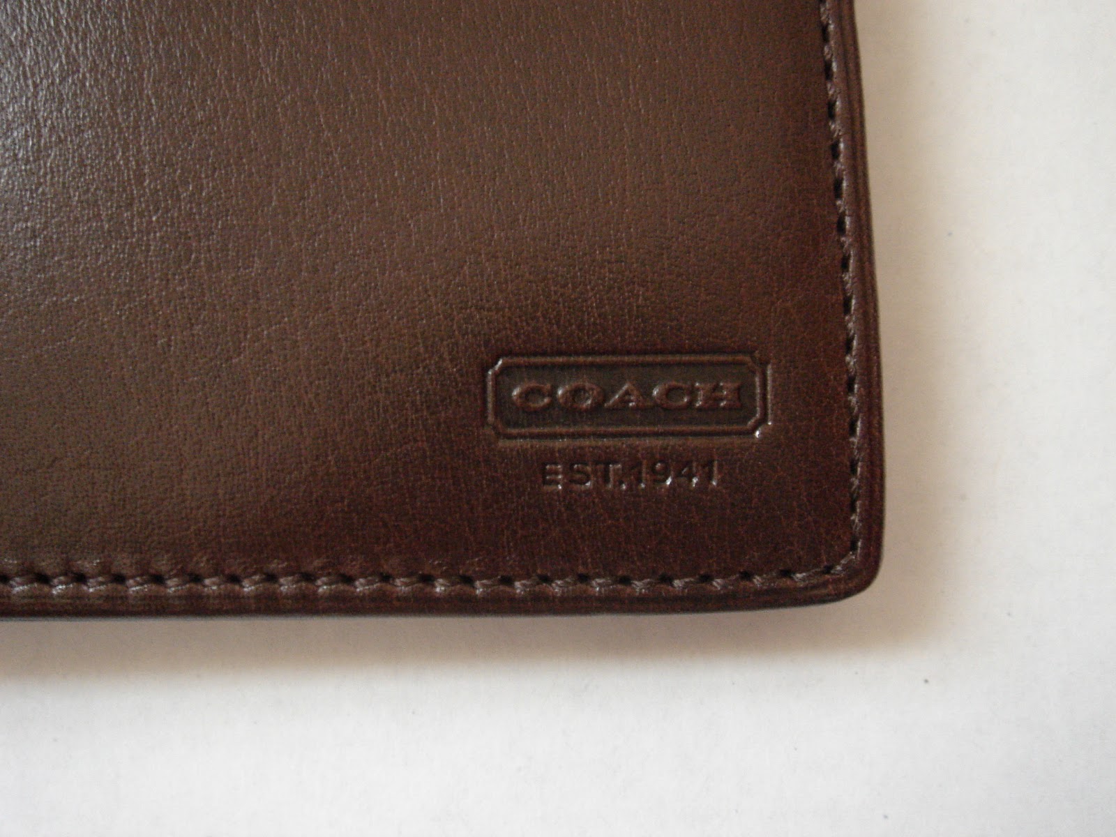 Coach Men Water Buffalo Bifold Wallet 4656