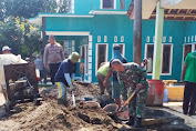 Polsek Cikalong, Bhabinkamtibmas Desa Cimanuk, Bersama Bhabinsa, Bantu Warga  Bersama Bergotong Royong  dalam Giat Pengecoran