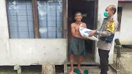 Kapolsek Belimbing Salurkan Bantuan Sembako Kepada 15 Kepala Keluarga Tidak Mampu