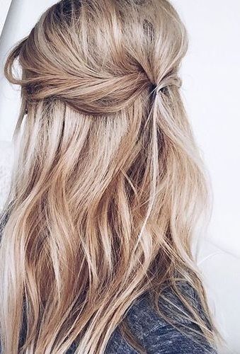 chic and simple hairstyle idea