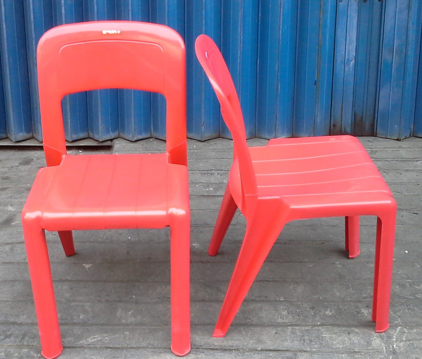 Selatan Jaya distributor barang plastik  furnitur Surabaya 